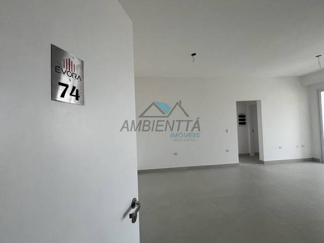 Apartamento para Venda em Caraguatatuba - 4