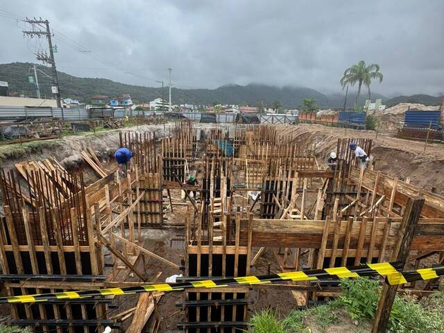 Apartamento para Venda em Caraguatatuba - 4